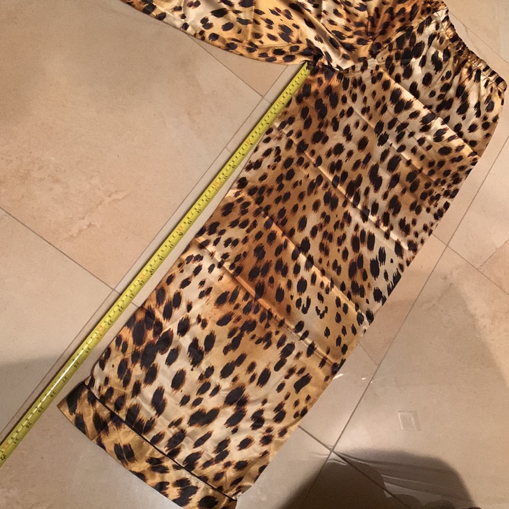 Victoria’s Secret silk feel Leopard print Pajama - Picture 8 of 11